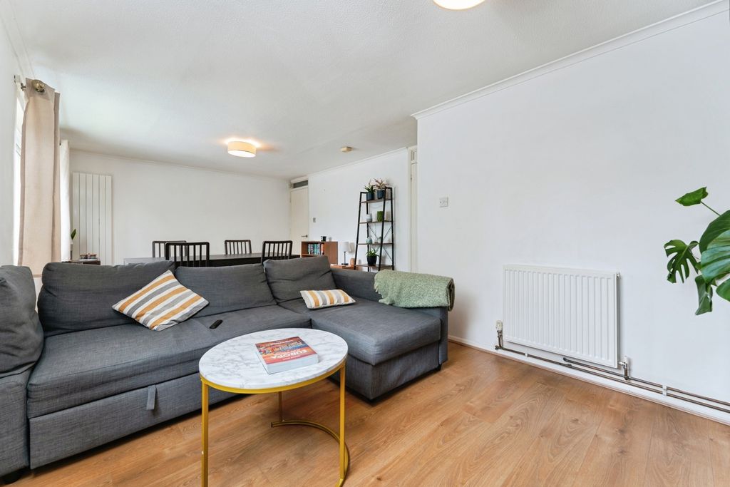 Property photo 3 of 12 Pbox-Img.Jpg
