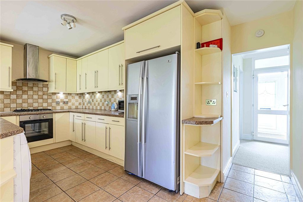 Property photo 2 of 23 Picture No. 14