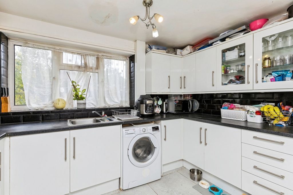 Property photo 3 of 21 Pbox-Img.Jpg