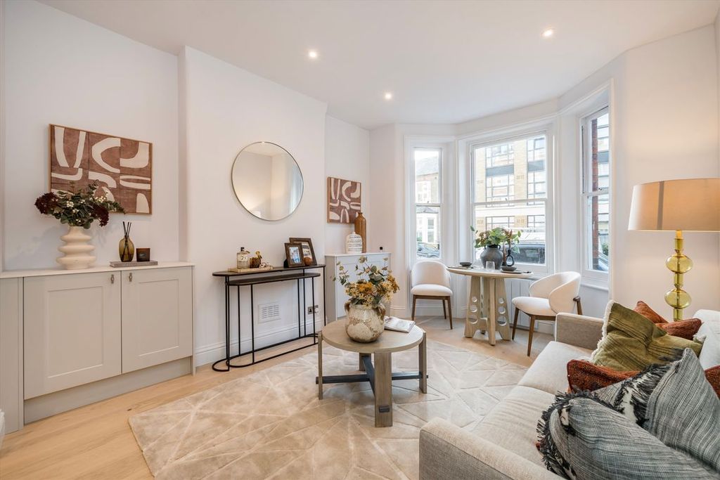 Property photo 2 of 5