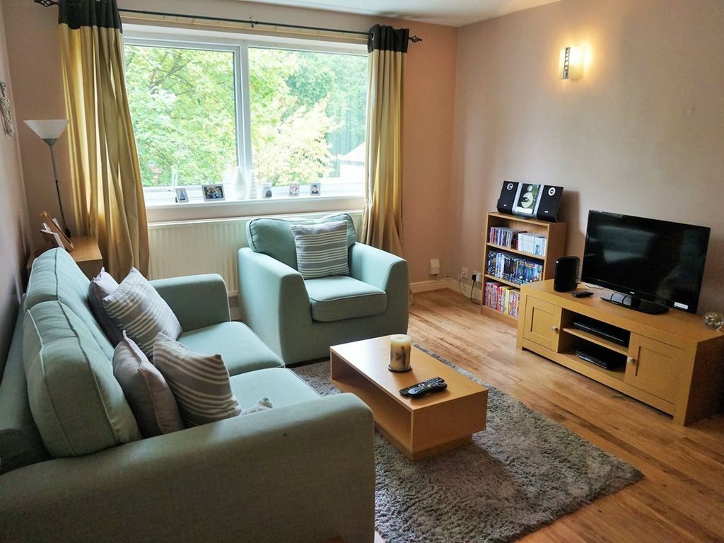 Property photo 2 of 8