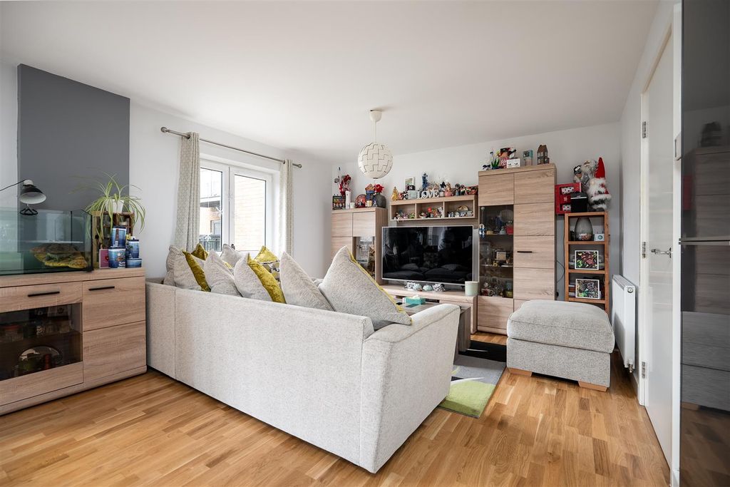 Property photo 3 of 20 Open Plan Living/Dining Area