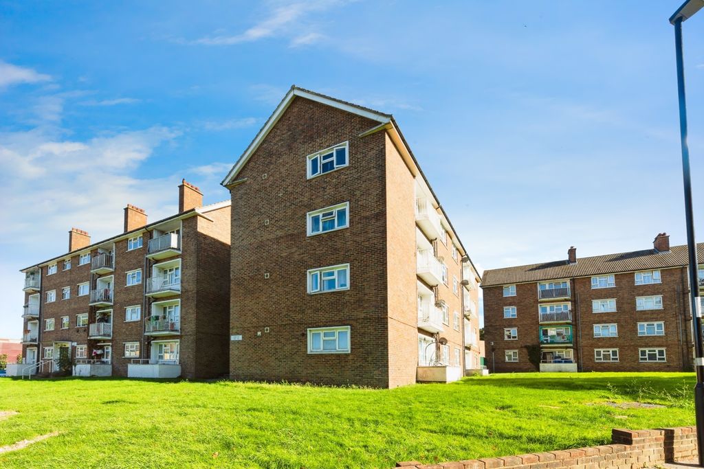 Property photo 1 of 14 Front View