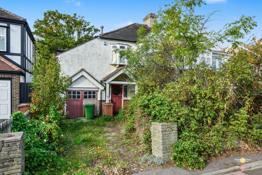 Property photo 2 of 19