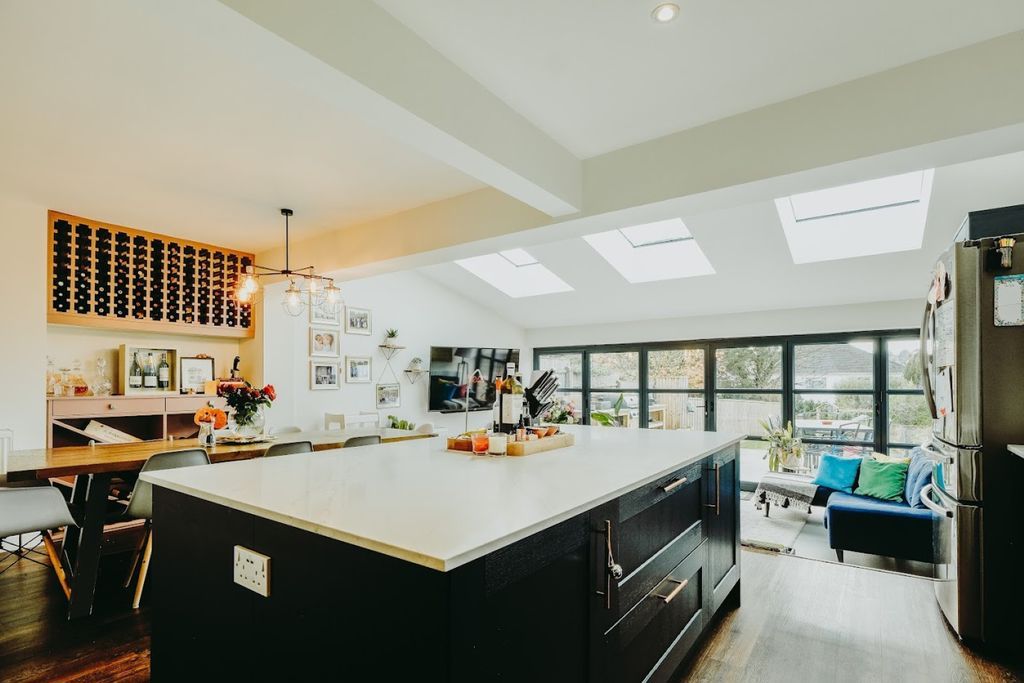 Property photo 2 of 17 Kitchen/Dining Room