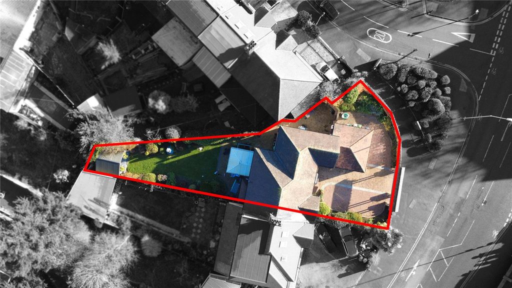 Property photo 2 of 29 Picture No. 78