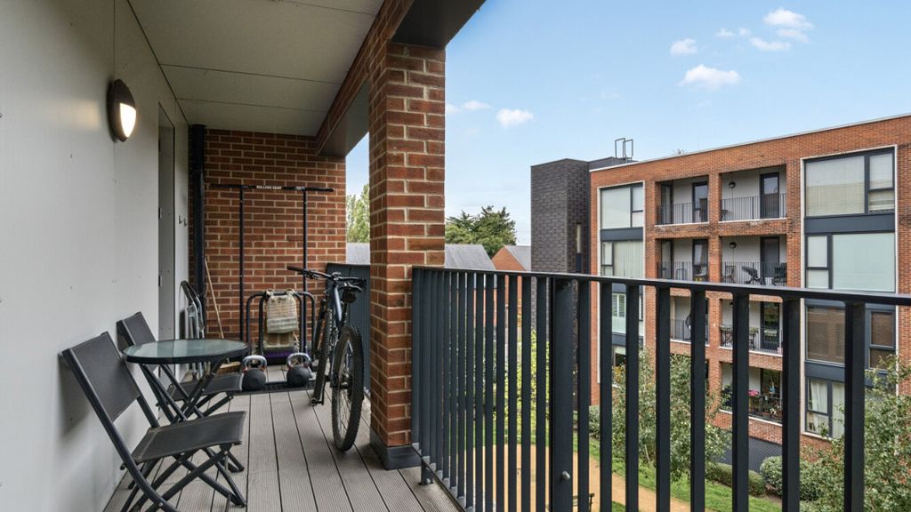 Property photo 3 of 20