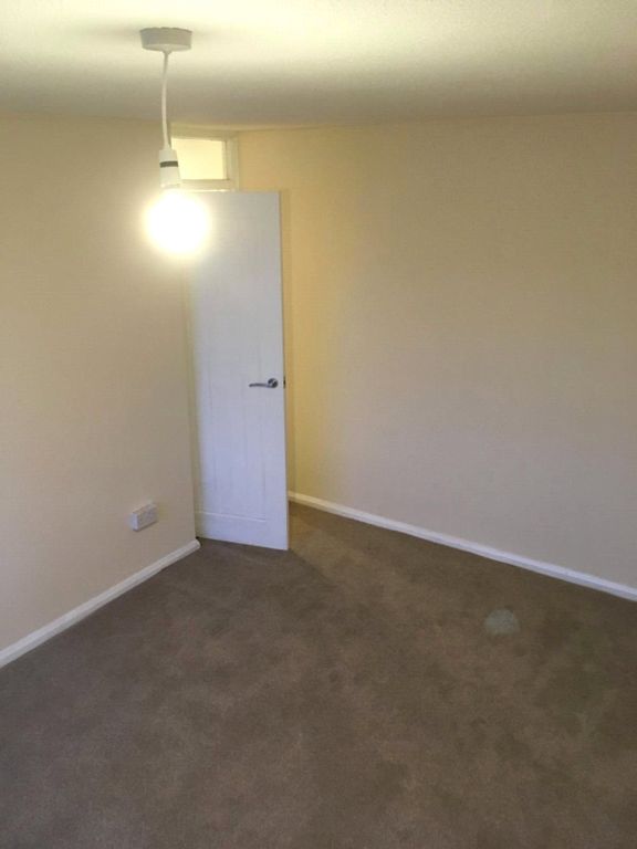 Property photo 3 of 8 Picture No. 02