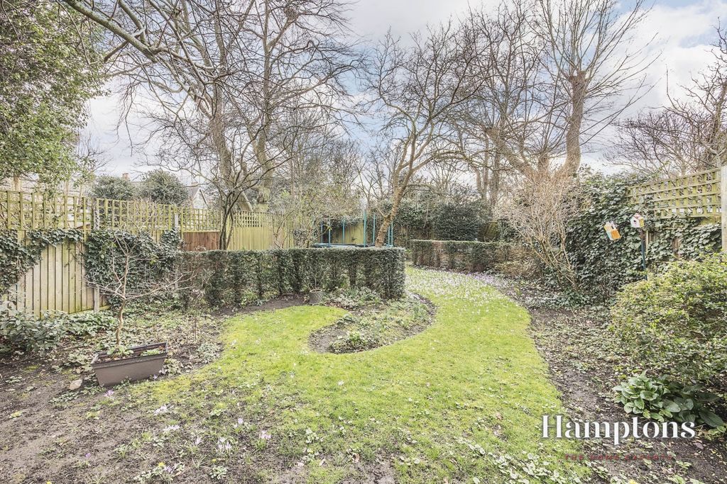 Property photo 2 of 37