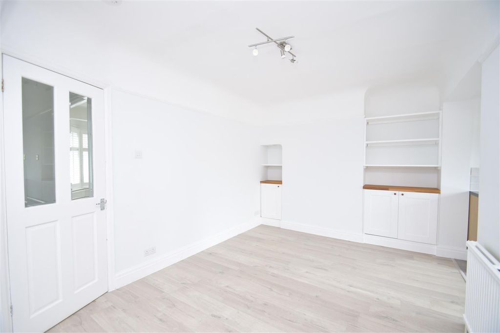 Property photo 2 of 12 Dining Area