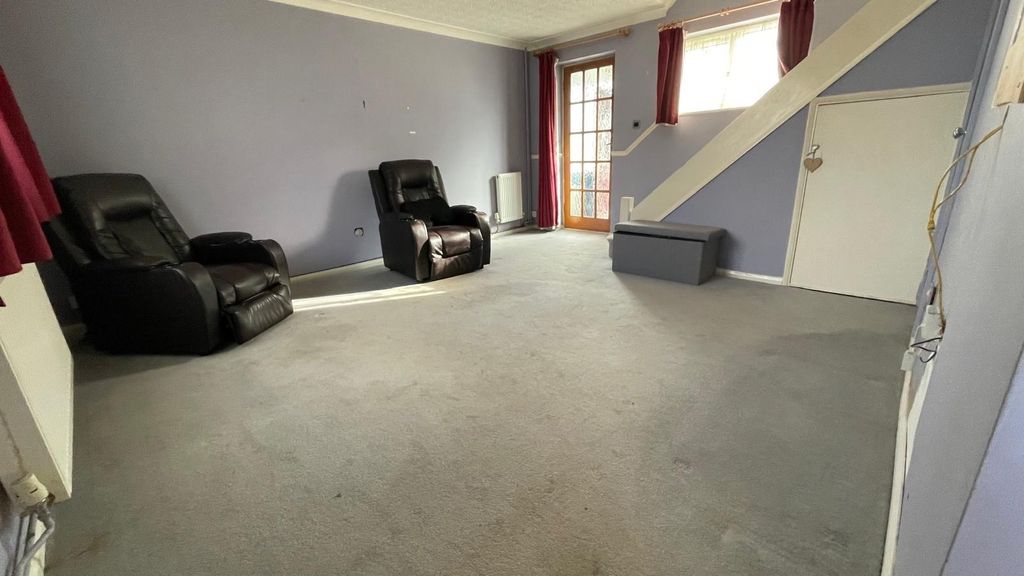 Property photo 3 of 20 4003242