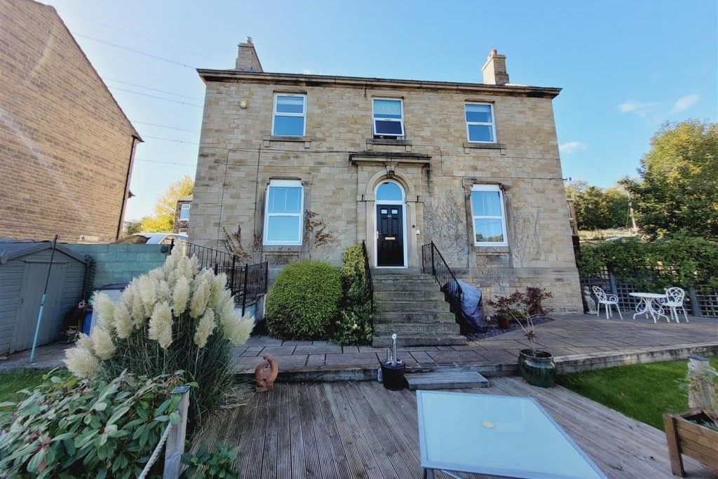 Property photo 1 of 41