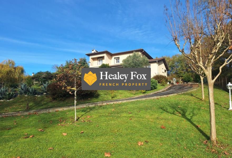 Property photo 2 of 16