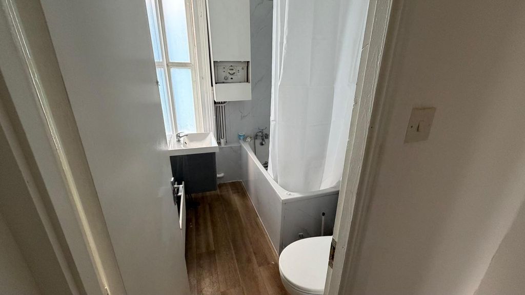 Property photo 1 of 4 1 Bed Flat To Rent St James Park Road, Croydon Cr0