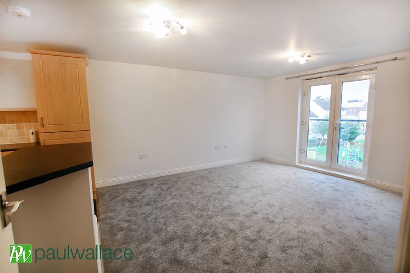 Property photo 2 of 14 Lounge