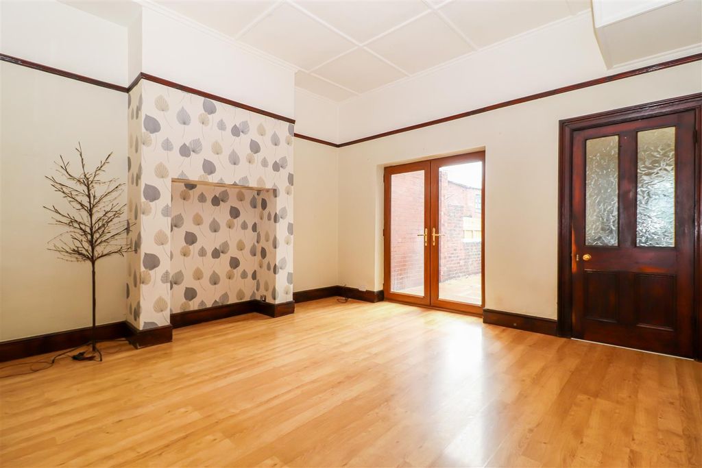 Property photo 2 of 9 Dining Room