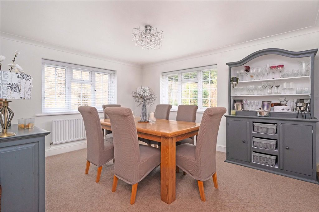 Property photo 3 of 17 Dining Room