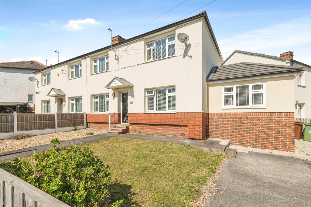 Property photo 2 of 15