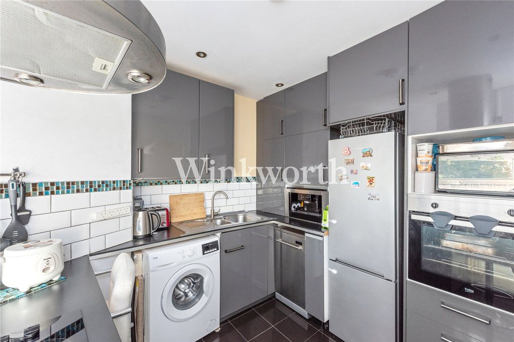 Property photo 2 of 12 Picture No. 26