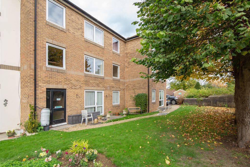 Property photo 2 of 21 Block