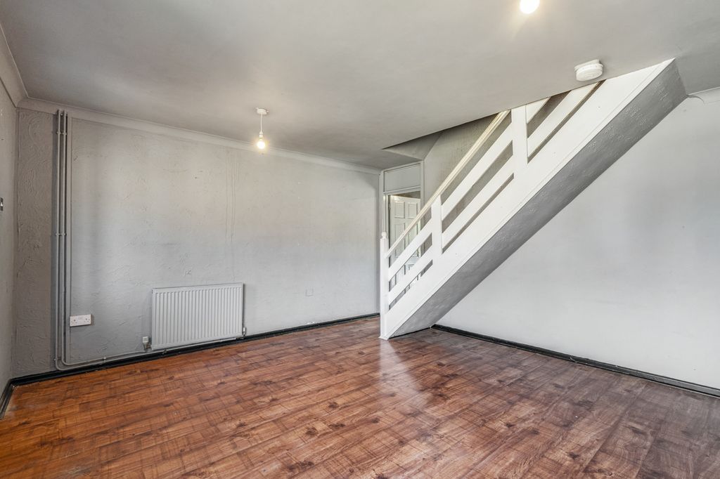 Property photo 3 of 18 64 Holworthy Road, Norwich, Nr5 9Dg