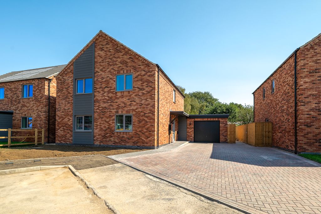 Property photo 2 of 38 2