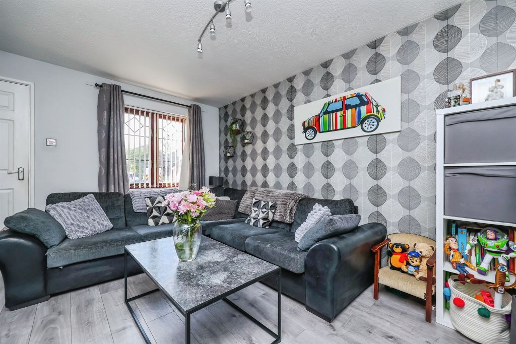 Property photo 3 of 18