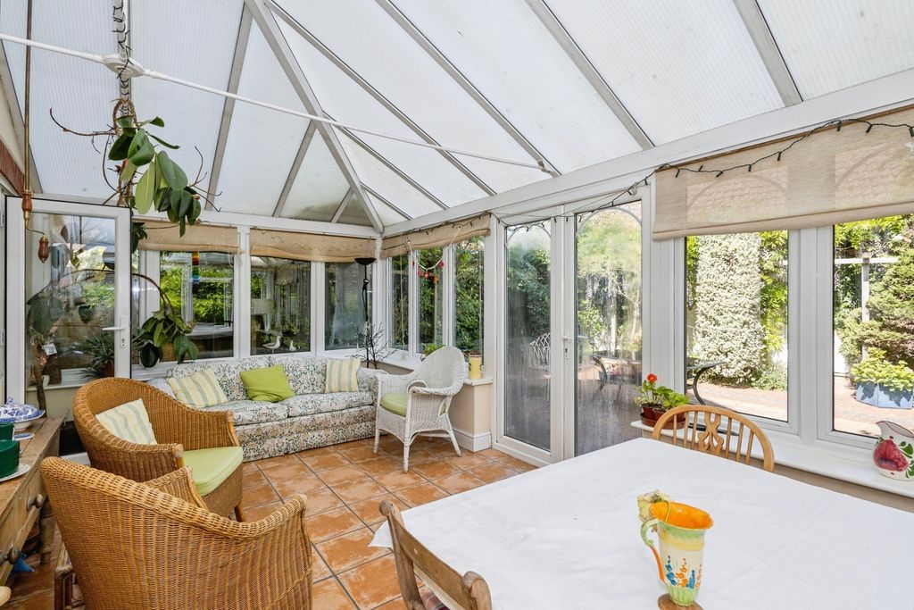 Property photo 2 of 16 Photo