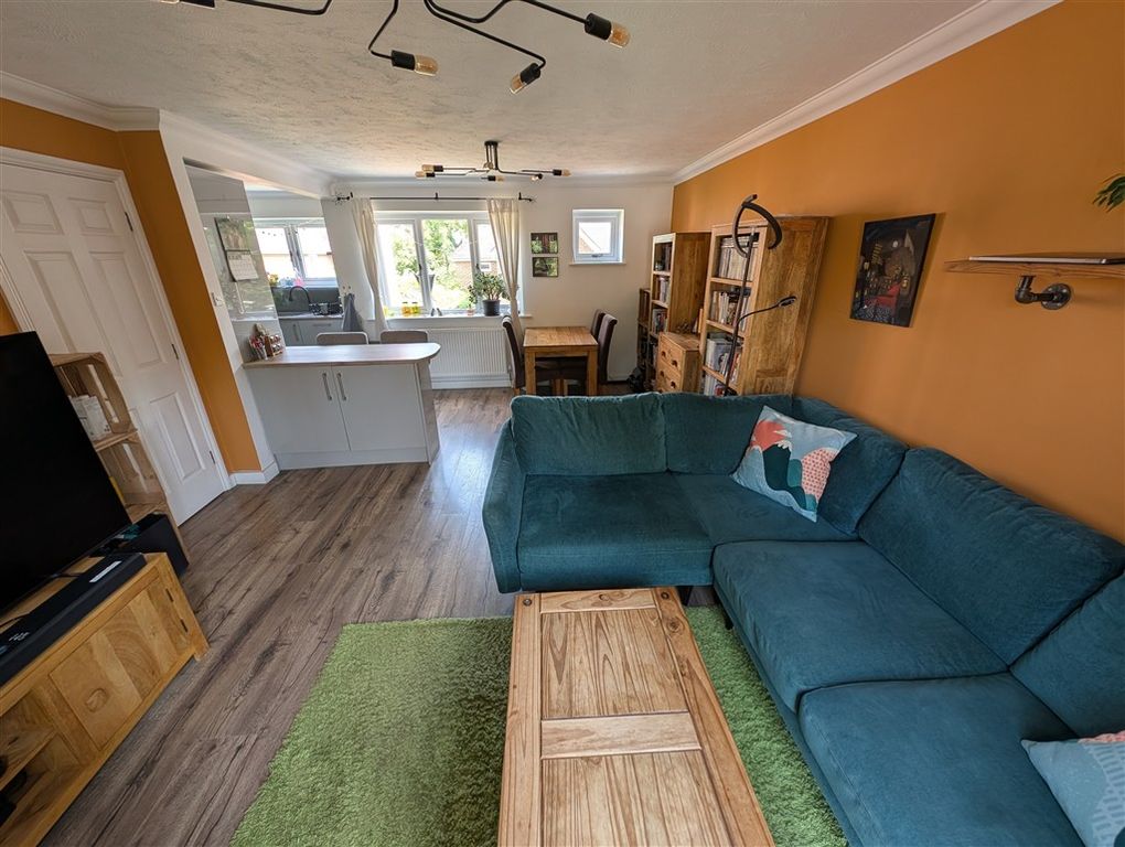 Property photo 3 of 14 Lounge Area New