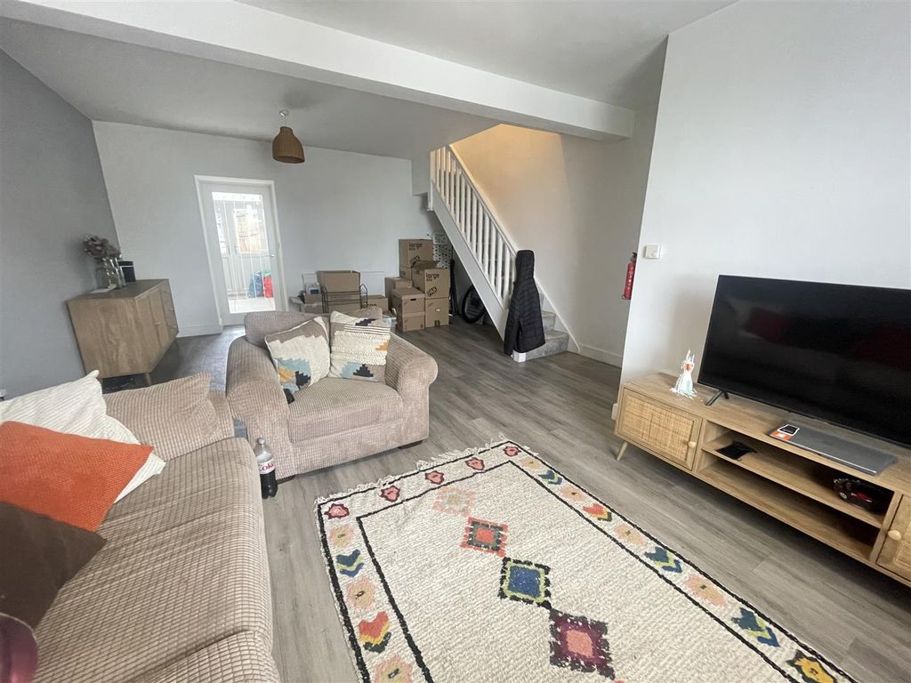 Property photo 3 of 12 Img_8599.Jpg