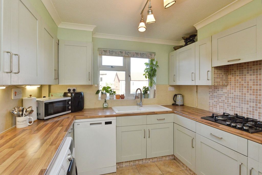 Property photo 1 of 18 Photo