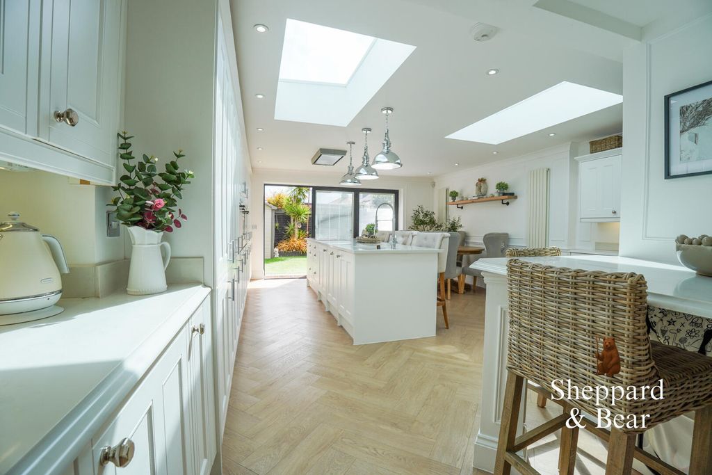 Property photo 2 of 55 Kitchen