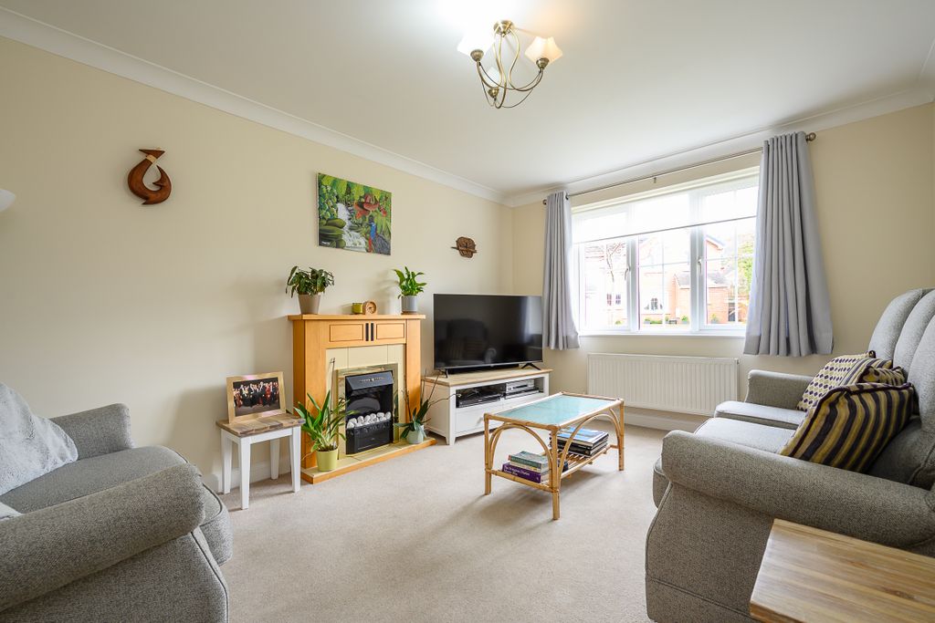 Property photo 3 of 13 Frome Valley Way-22