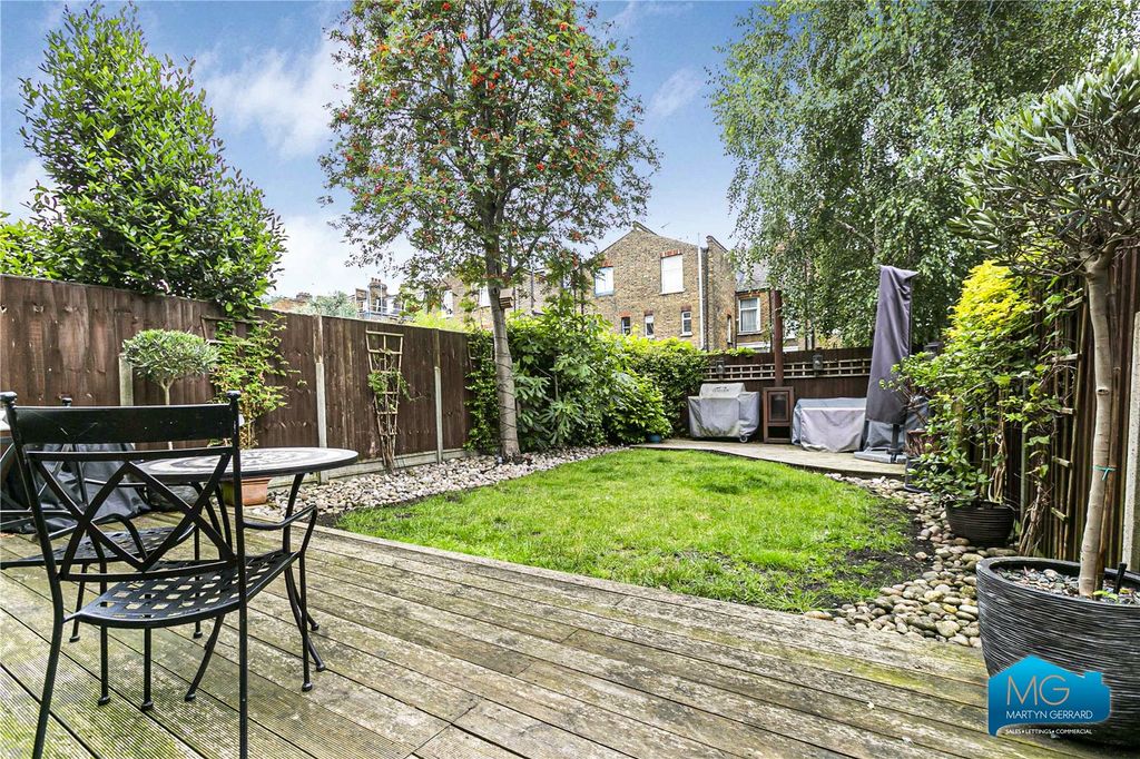 Property photo 3 of 13 Picture No. 23