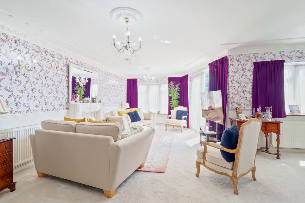 Property photo 3 of 29