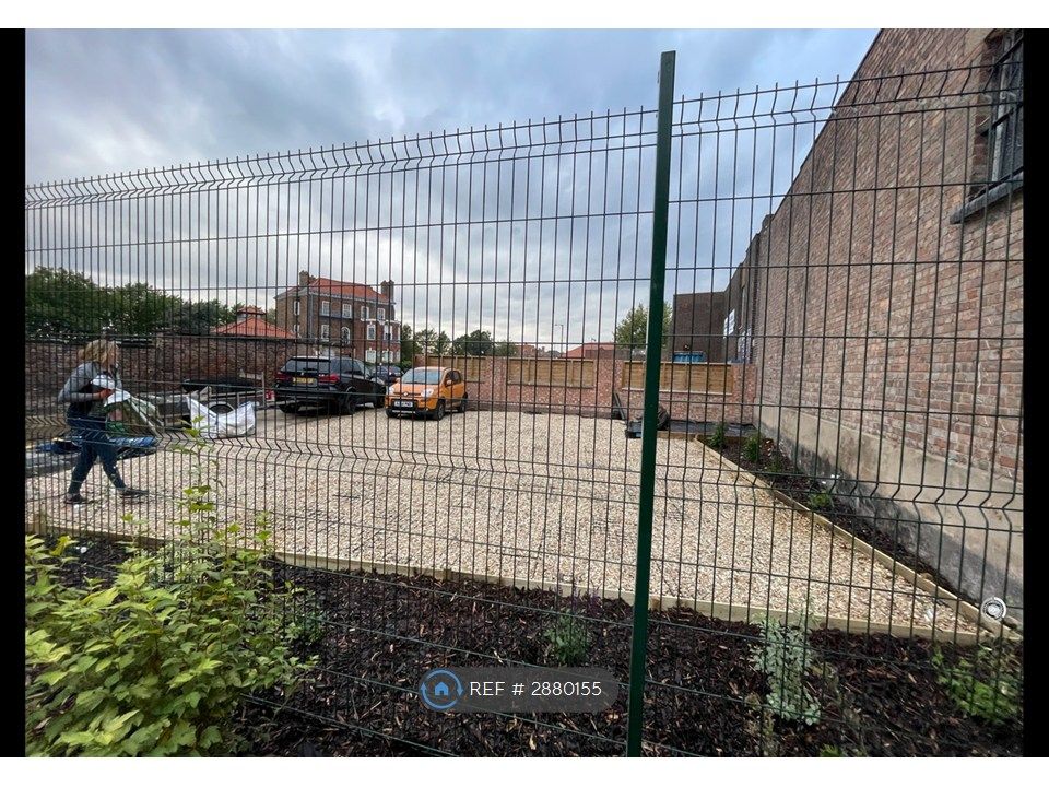 Property photo 3 of 20