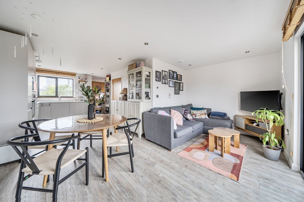 Property photo 2 of 16 Living/Dining