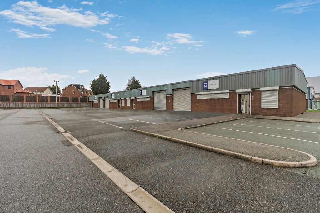 Property photo 2 of 6