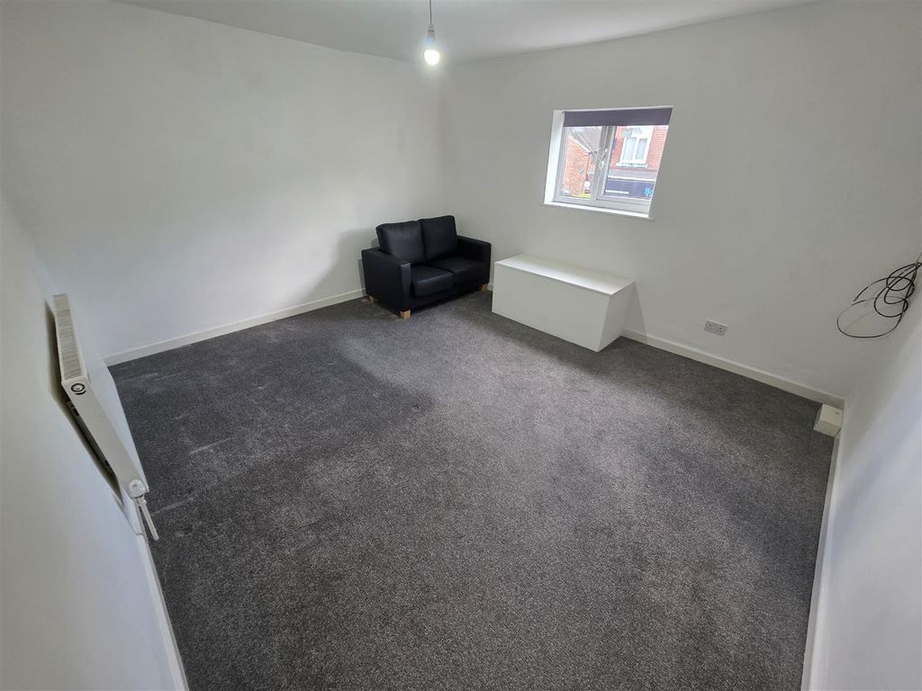 Property photo 3 of 5 1000211536.Jpg