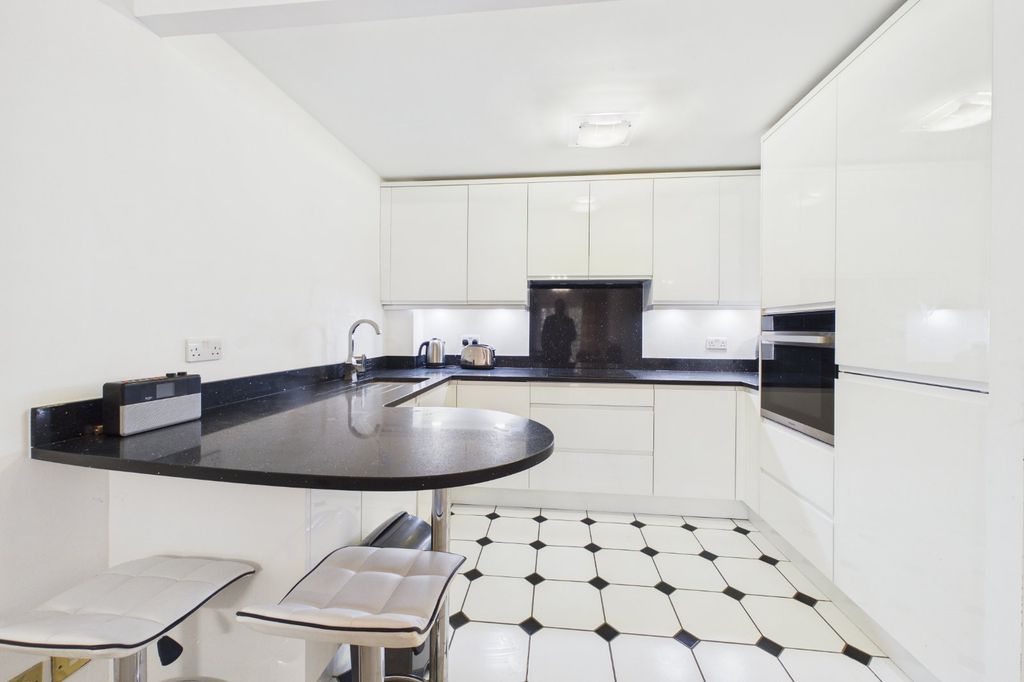 Property photo 2 of 12 Picture No. 06