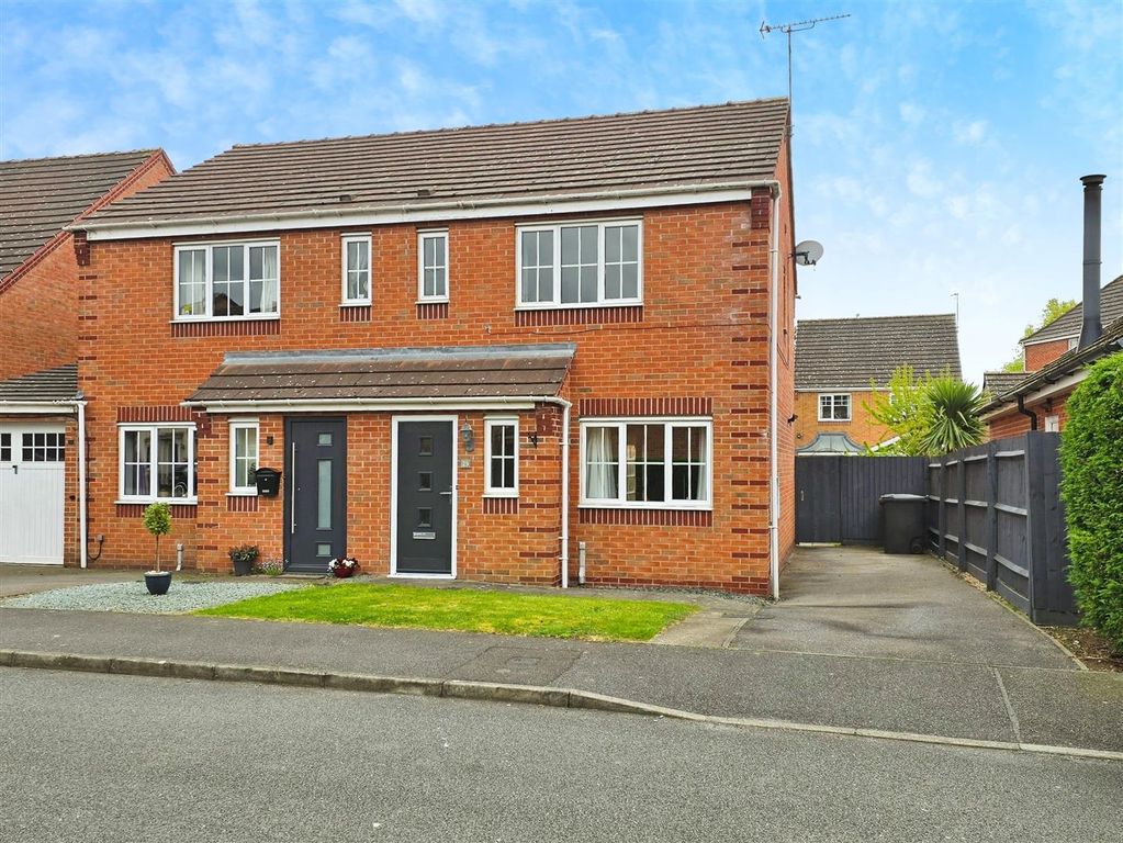 Property photo 1 of 13 Frontage And Driveway