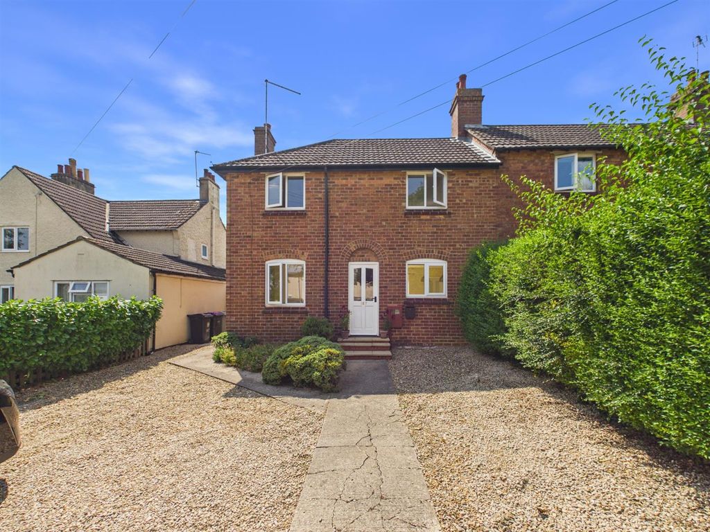 Property photo 1 of 11 Ryhall Road, Stamford