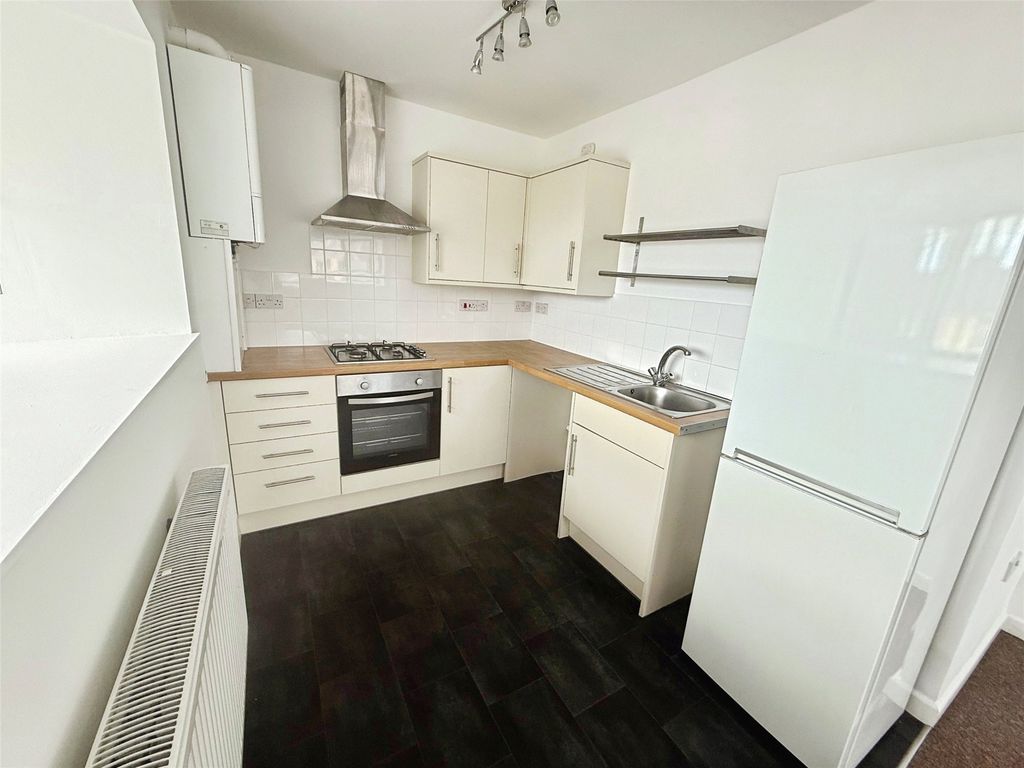Property photo 2 of 9 Picture No. 19