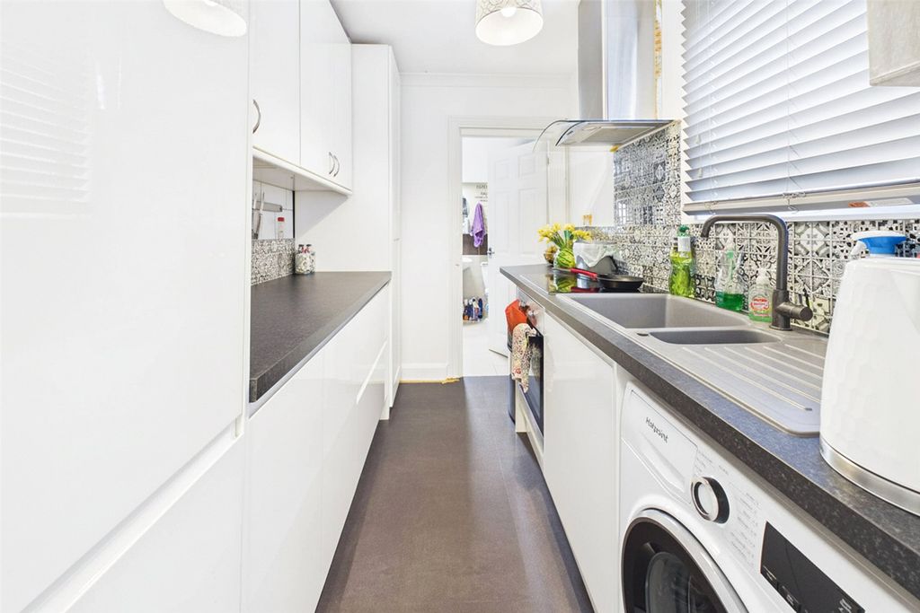 Property photo 2 of 10 Picture No. 19