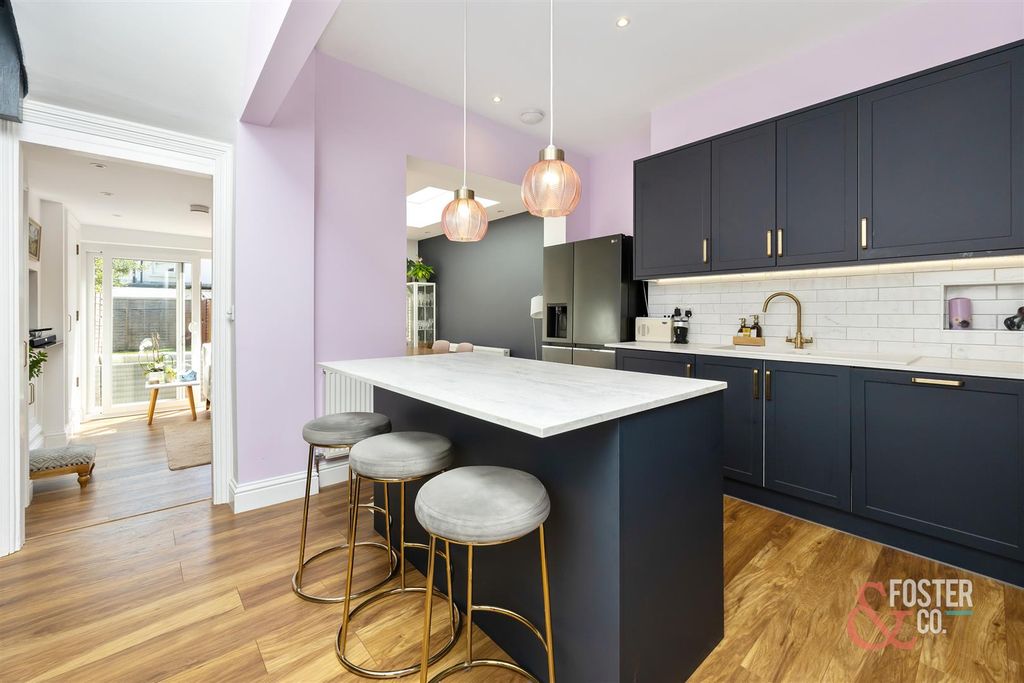 Property photo 3 of 21 Trafalgar Road_89-004.Jpg