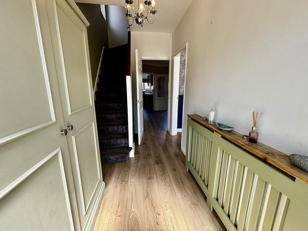 Property photo 2 of 20 Hallway