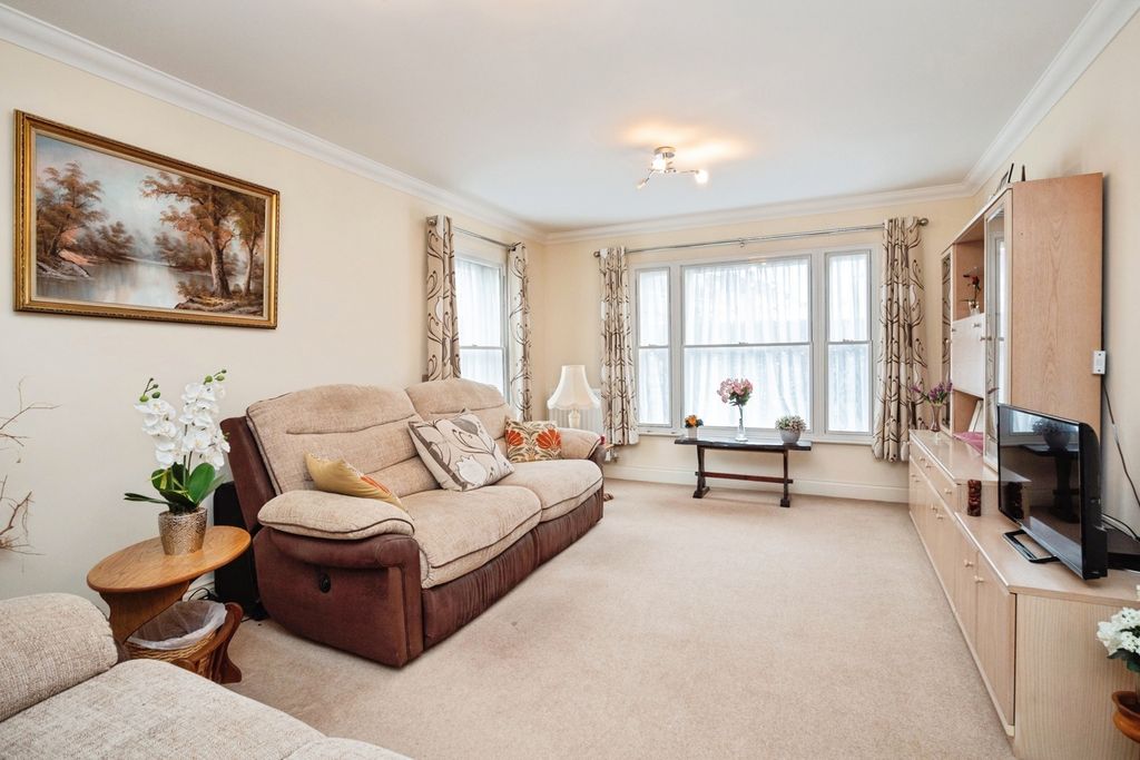 Property photo 3 of 30 Pbox-Img.Jpg