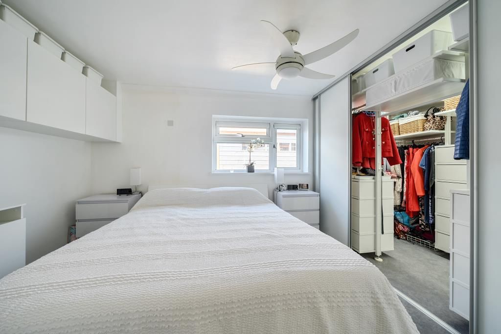 Property photo 2 of 21 Master Bedroom With Walk In Dressing Room