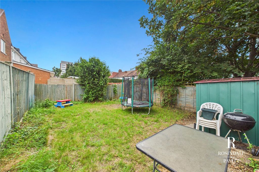 Property photo 2 of 18 Picture No. 22