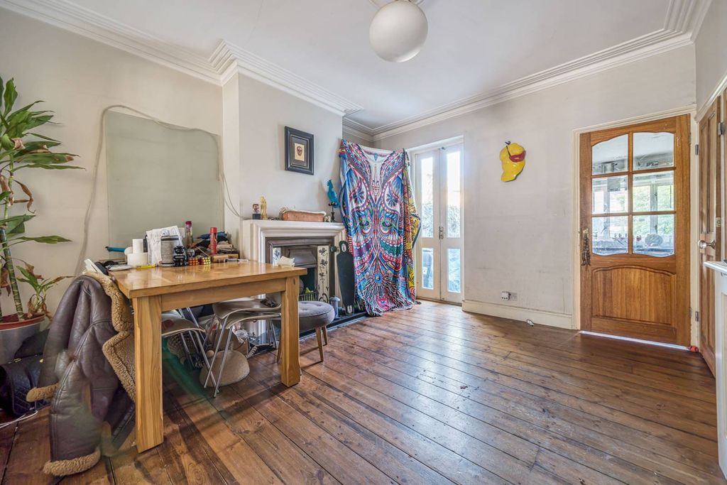 Property photo 3 of 7